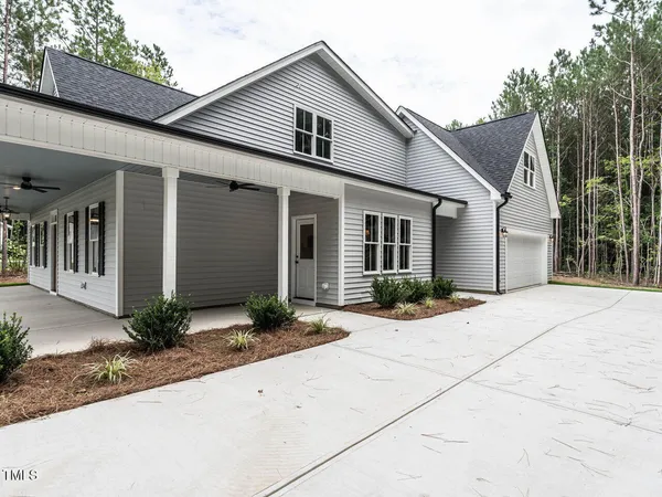 $609,700 | 328 Green Pines Estates Drive, Kenly, NC 27542