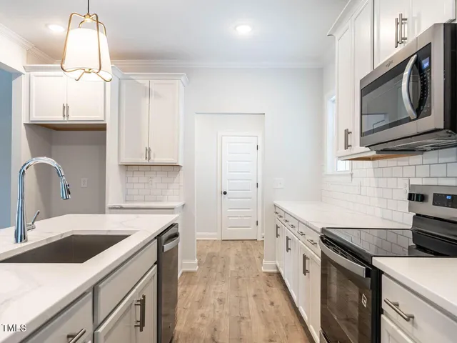 $614,900 | 328 Green Pines Estates Drive, Kenly, NC 27542