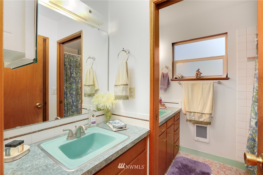 3717 Rockefeller Avenue Everett, WA 98201 - Photo 12 of 25