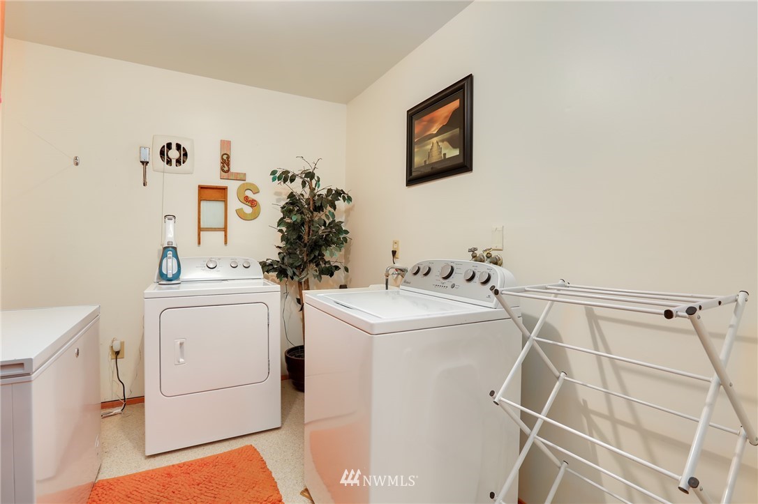 3717 Rockefeller Avenue Everett, WA 98201 - Photo 20 of 25