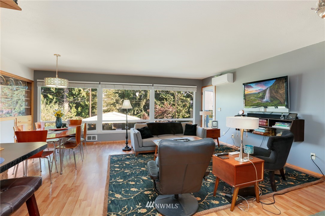 3717 Rockefeller Avenue Everett, WA 98201 - Photo 3 of 25
