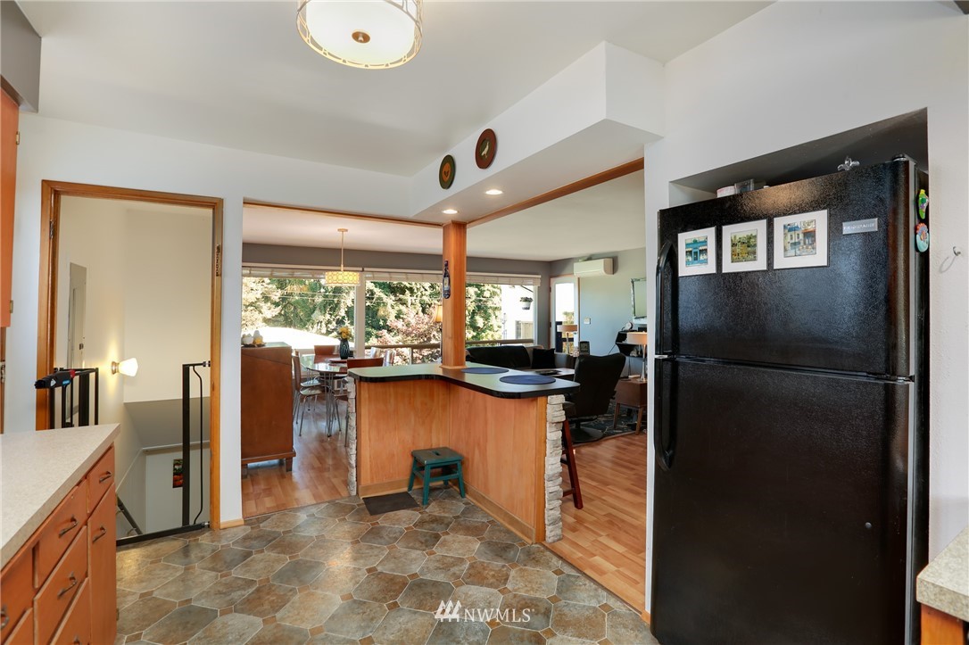 3717 Rockefeller Avenue Everett, WA 98201 - Photo 7 of 25
