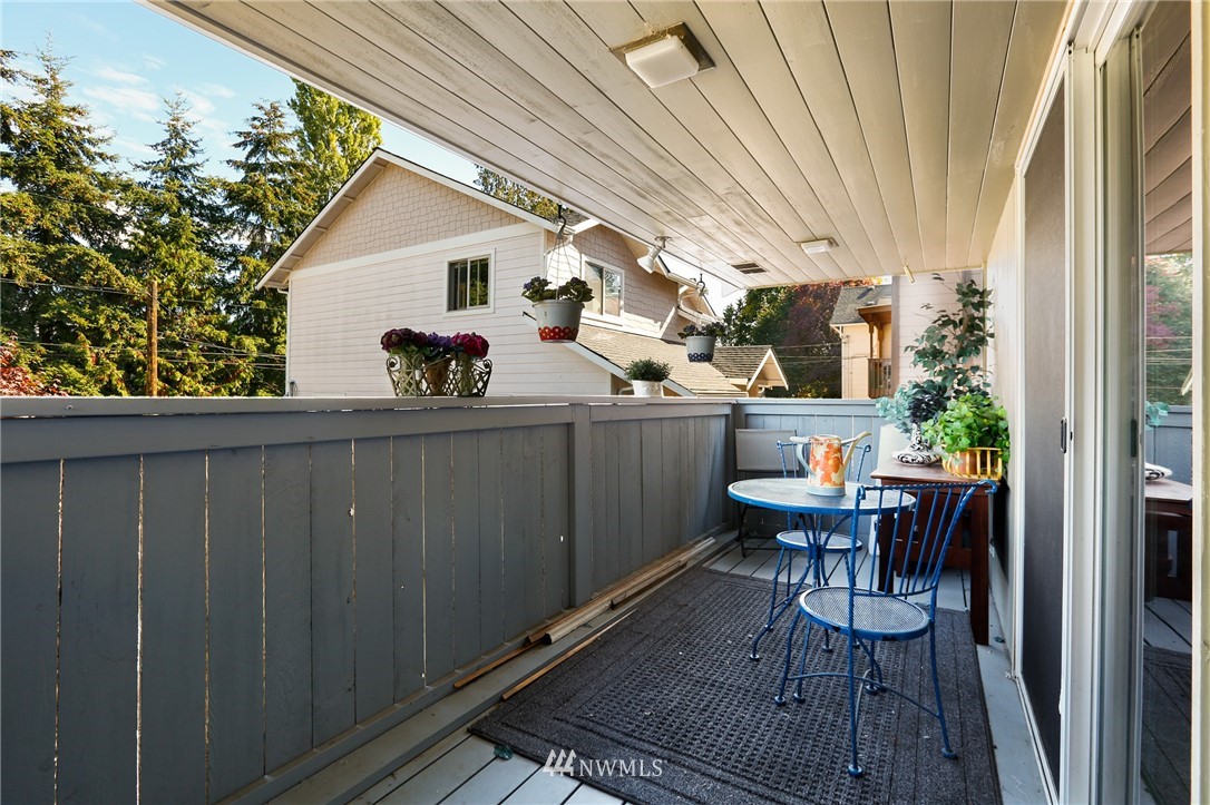 3717 Rockefeller Avenue Everett, WA 98201 - Photo 9 of 25