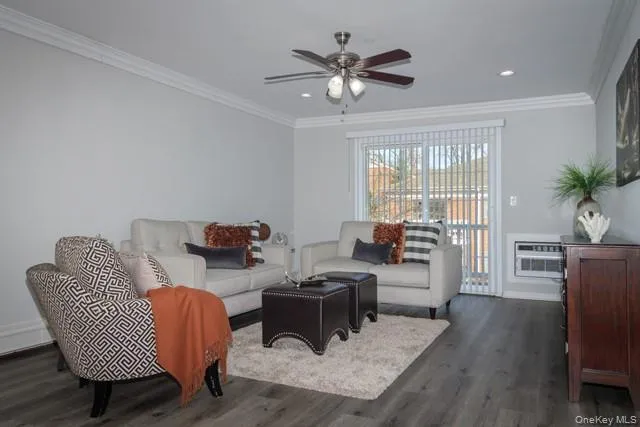 $2,980 | 60 Chelsea Court, Unit AD11, Bohemia, NY 11716