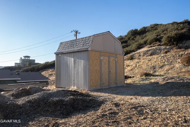 $505,000 | 43379 Lookabout Road, Lake Hughes, CA 93532