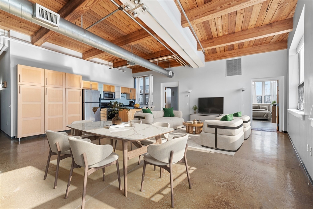 118 Holmes Street, Unit 205, Quincy, MA 02171 Compass