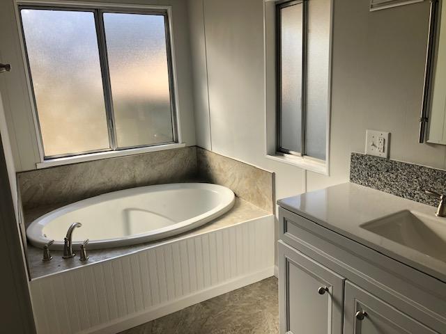 3355 Santa Rosa Way Redding, CA 96003 - Photo 12 of 18 Master bath