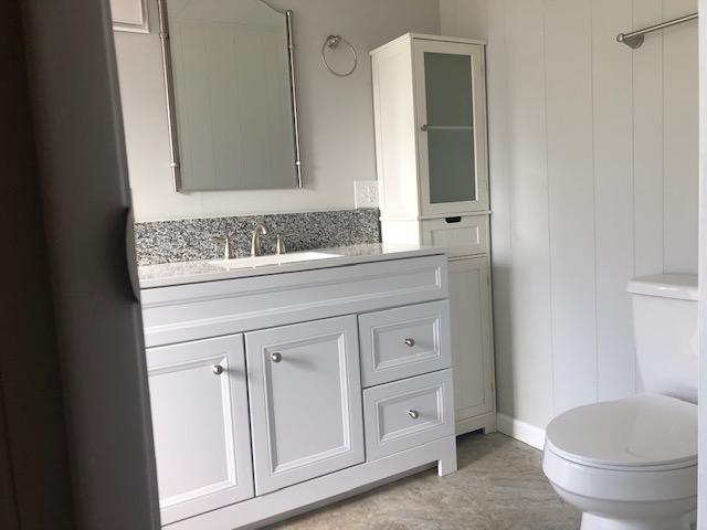 3355 Santa Rosa Way Redding, CA 96003 - Photo 13 of 18 Master Bath