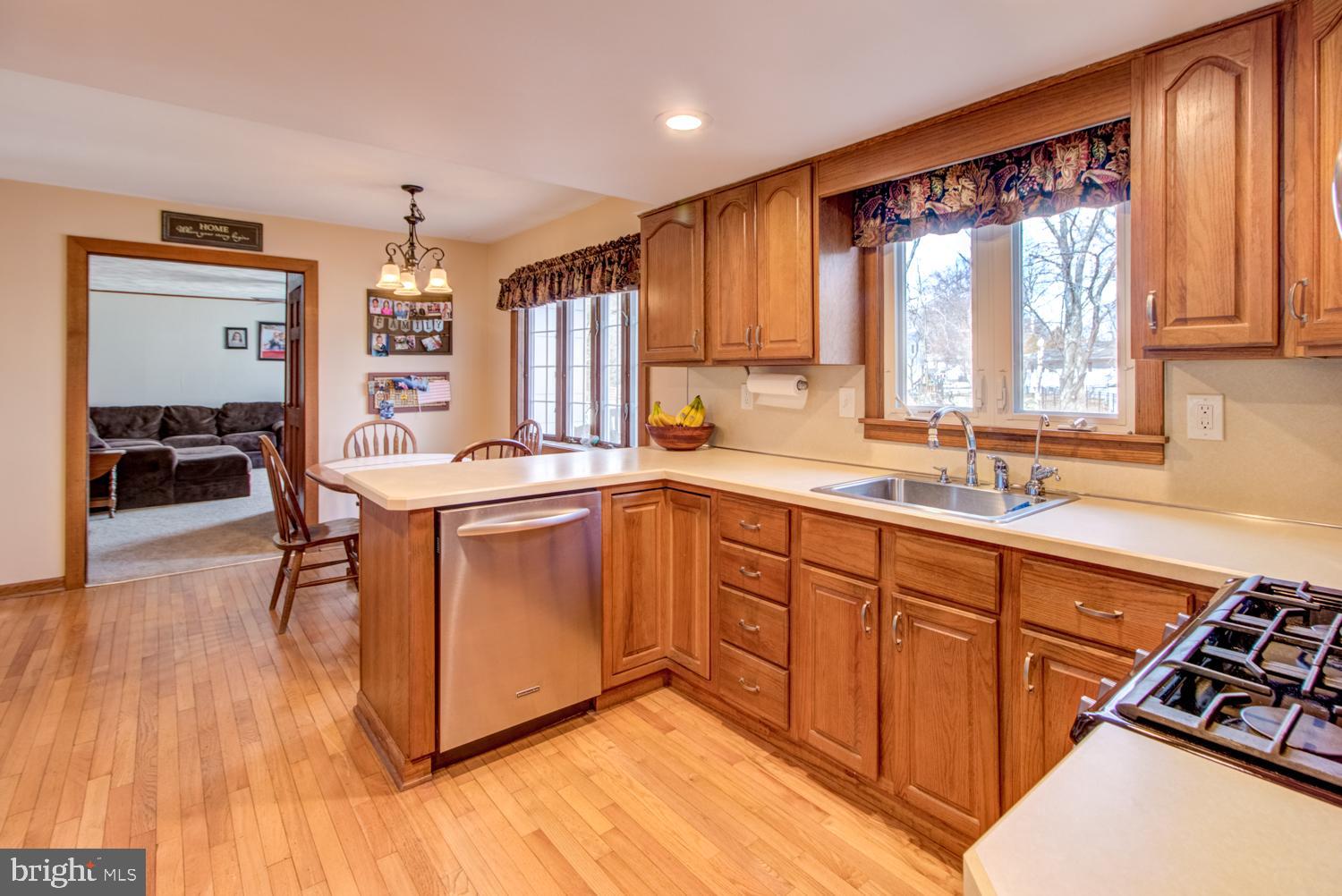 17 Rivulet Way Hamilton, NJ 08619 - Photo 12 of 38