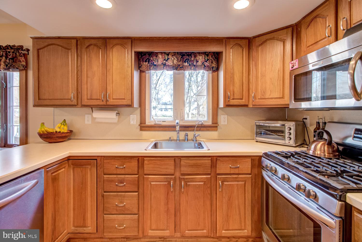 17 Rivulet Way Hamilton, NJ 08619 - Photo 13 of 38