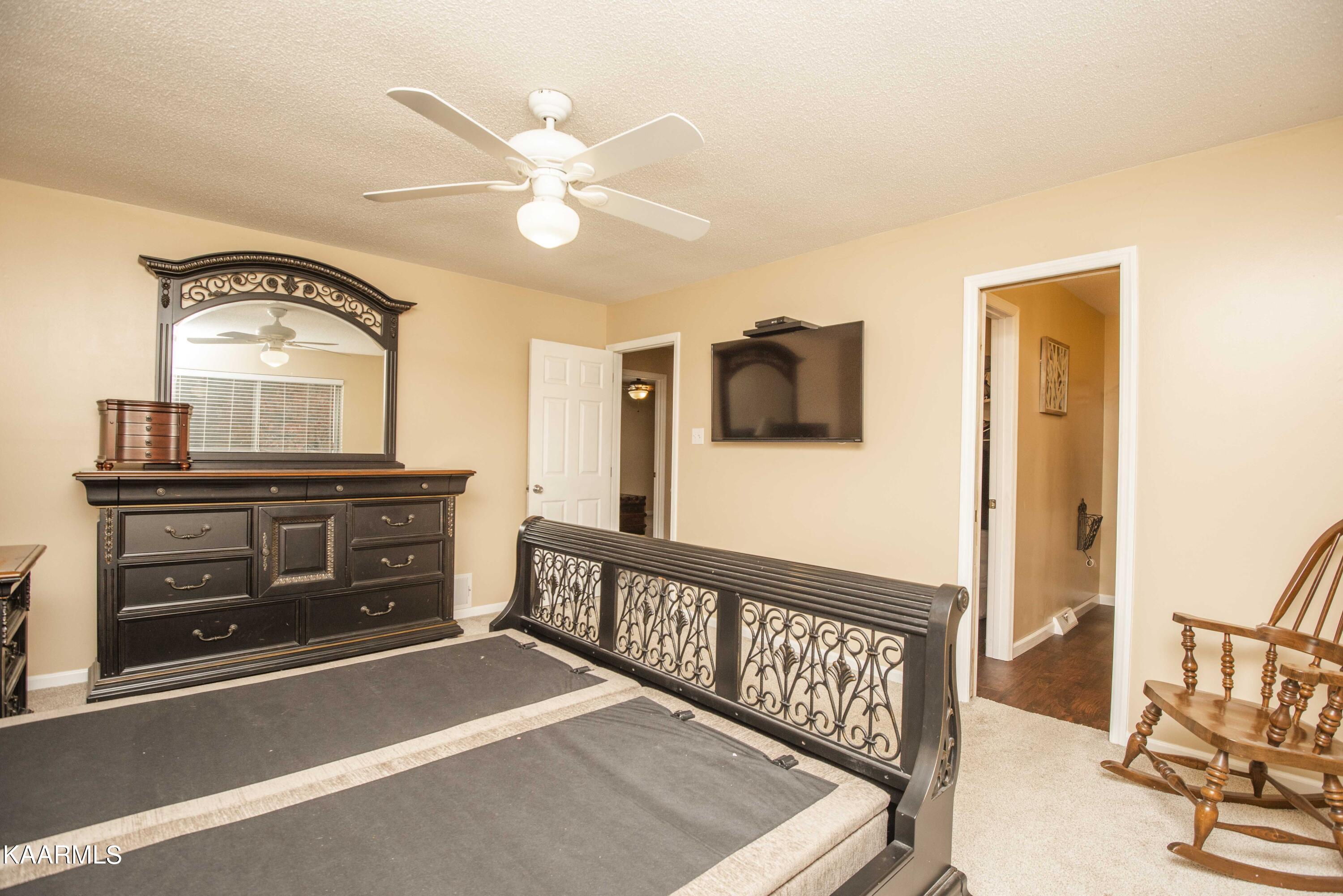 107 Norway Lane Oak Ridge, TN 37830 - Photo 18 of 23 main bedroom