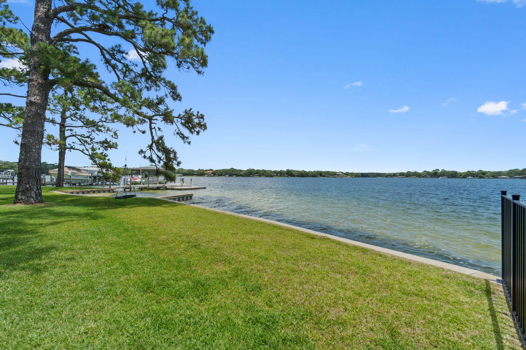 23 Paradise Point Road Shalimar, FL 32579 - Photo 4 of 69 49-web-or-mls-FinalExterior-10