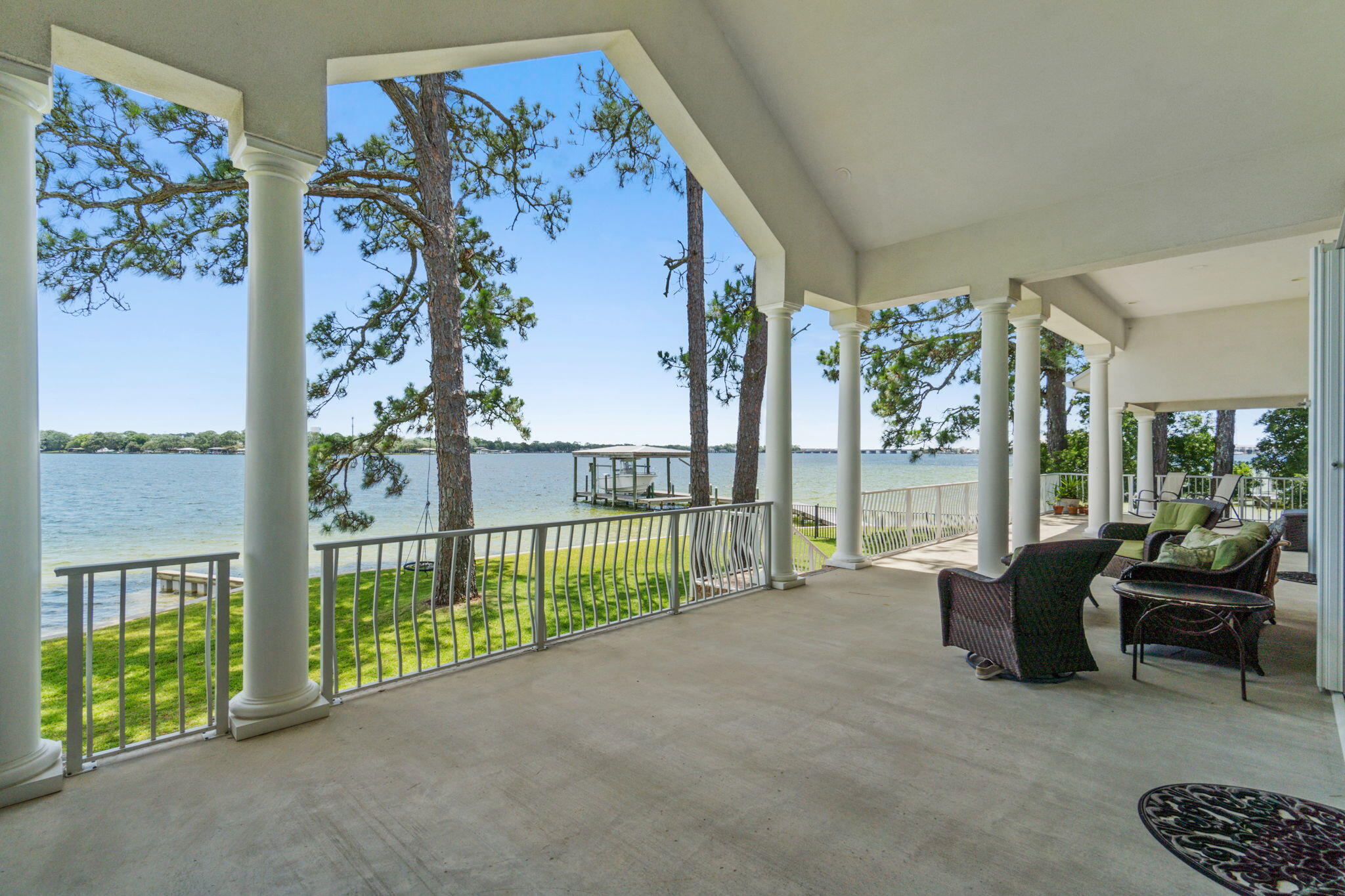 23 Paradise Point Road Shalimar, FL 32579 - Photo 5 of 69 45-web-or-mls-FinalExterior-6