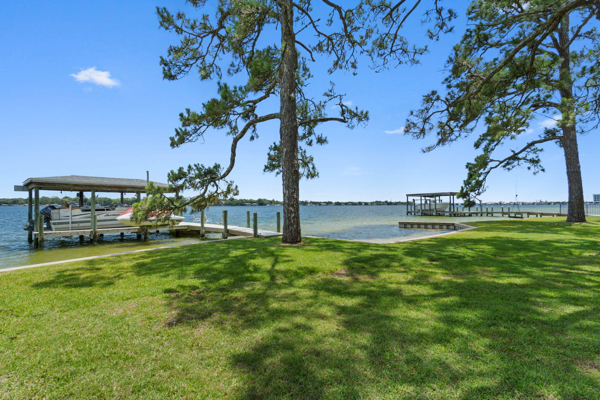 23 Paradise Point Road Shalimar, FL 32579 - Photo 6 of 69 50-web-or-mls-FinalExterior-11
