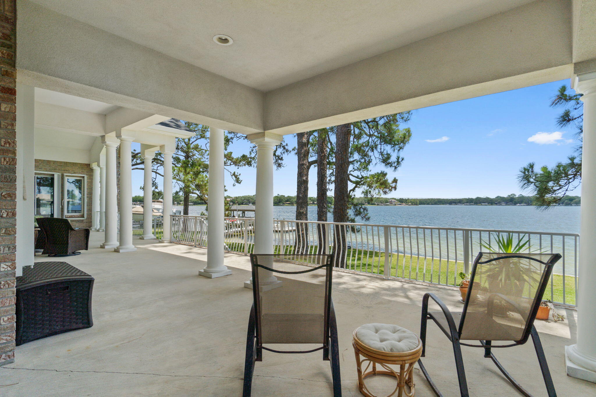 23 Paradise Point Road Shalimar, FL 32579 - Photo 9 of 69 46-web-or-mls-FinalExterior-7