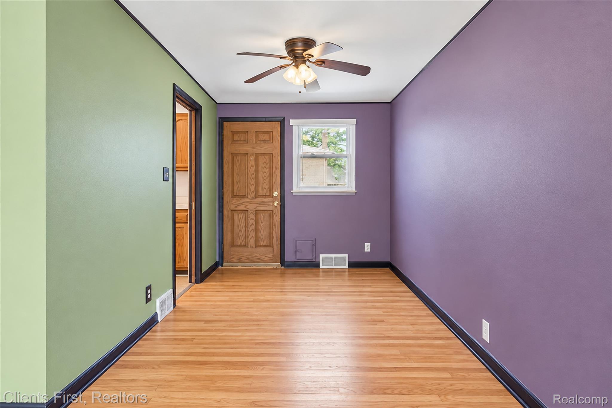 11274 Middlebelt Road Livonia, MI 48150 - Photo 8 of 25 5.jpg
