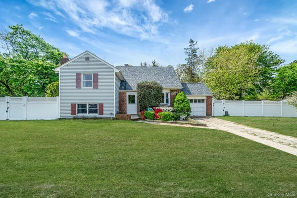 $600,000 | 52 Garden Lane, Centereach, NY 11720