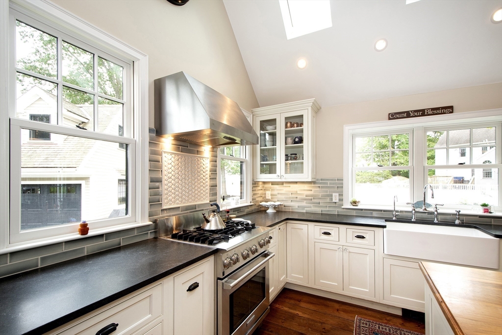 31 Kathy's Path Scituate, MA 02066 - Photo 4 of 33