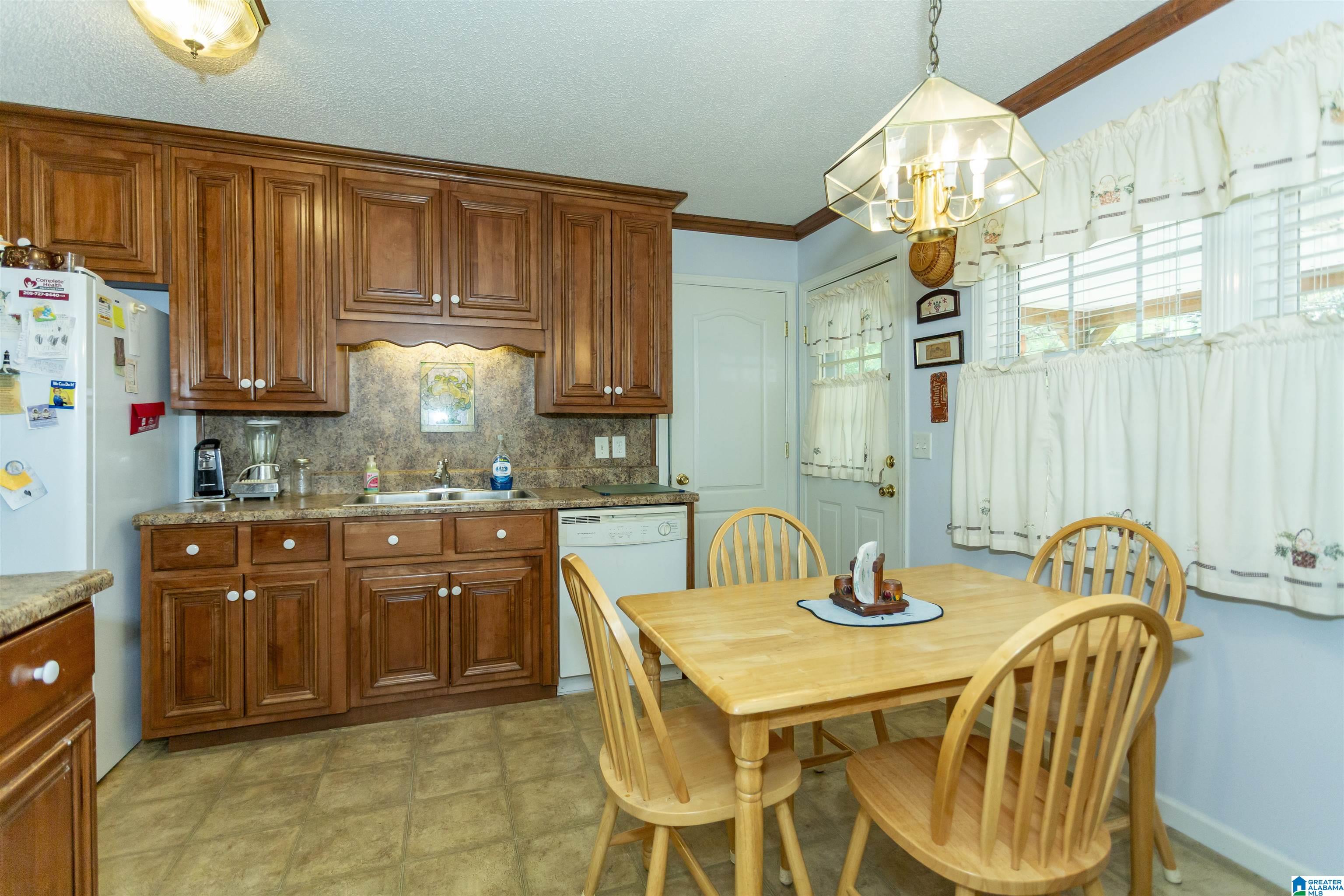 178 South Hillcrest Road Odenville, AL 35120 - Photo 32 of 57