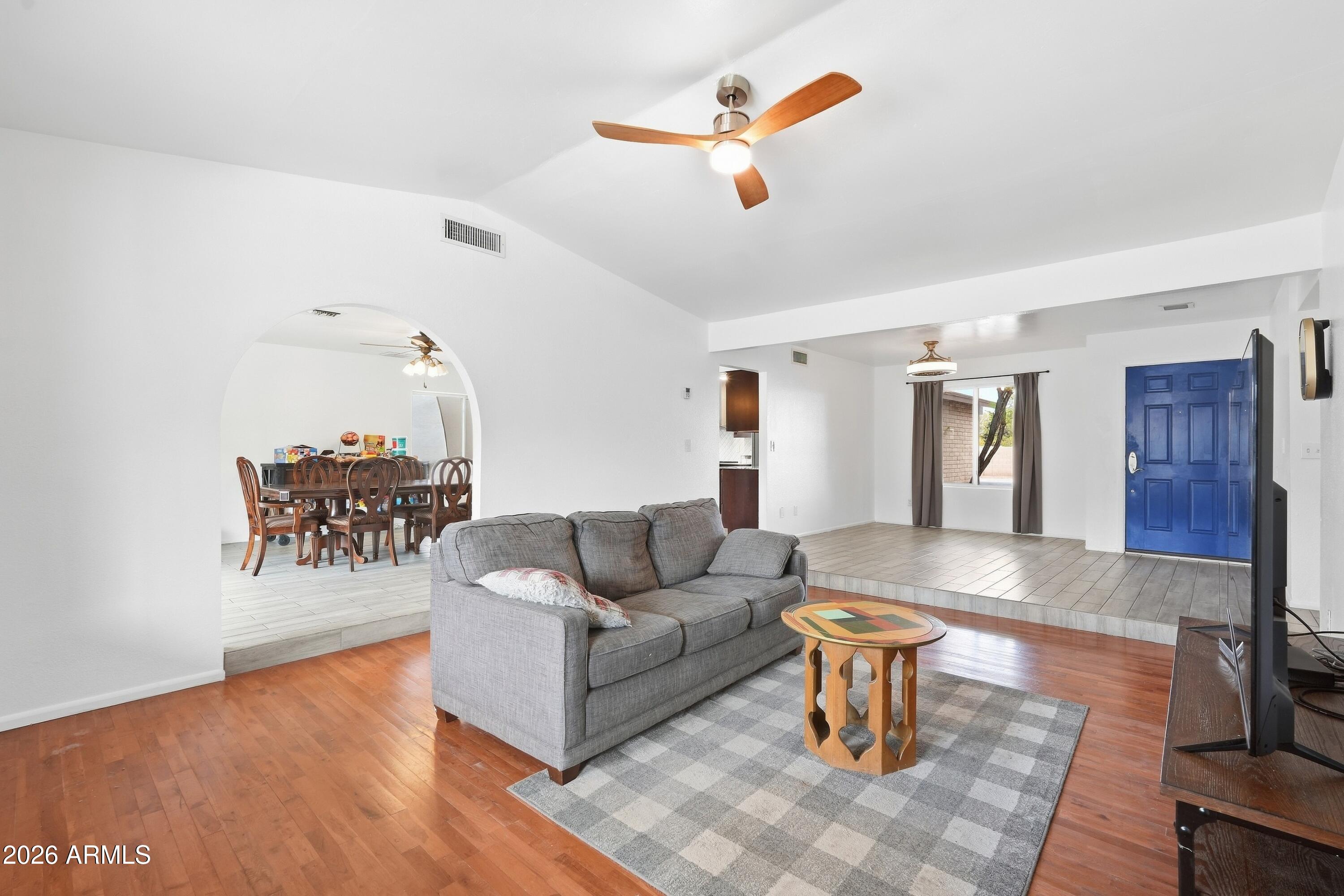 2901 West Kathleen Road Phoenix, AZ 85053 - Photo 9 of 41 010_ListerPros