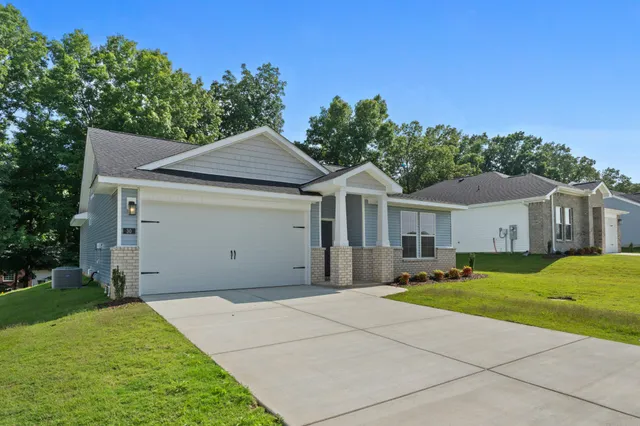 $299,900 | 30 Aurora Circle, Fayetteville, TN 37334