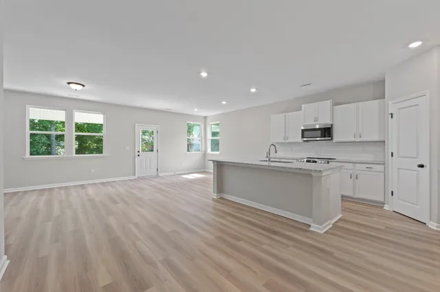 $299,900 | 30 Aurora Circle, Fayetteville, TN 37334