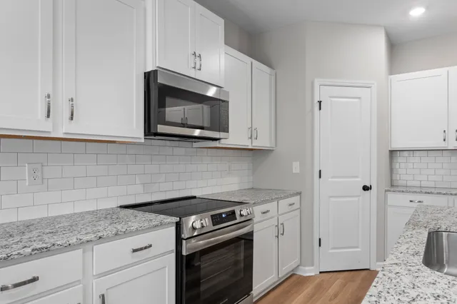 $299,900 | 30 Aurora Circle, Fayetteville, TN 37334