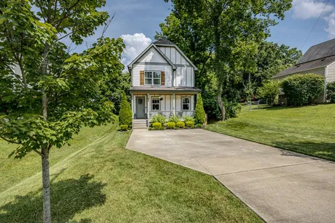 $730,000 | 2078 B Whitney Avenue, Nashville, TN 37210