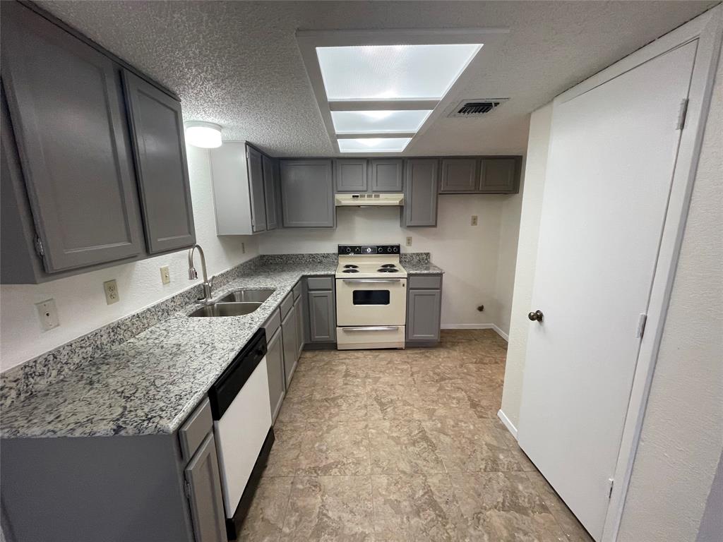 2510 Stanford Street, Unit A Rowlett, TX 75088 - Photo 4 of 11