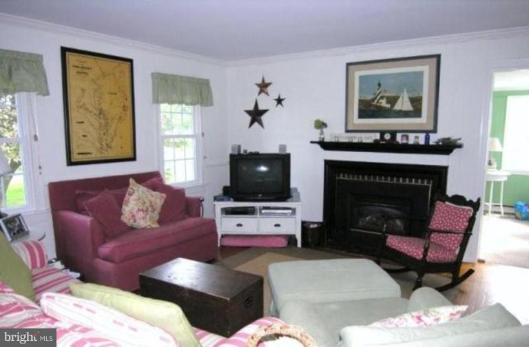 21613 Chicken Point Road Tilghman, MD 21671 - Photo 12 of 16 Living Room #2