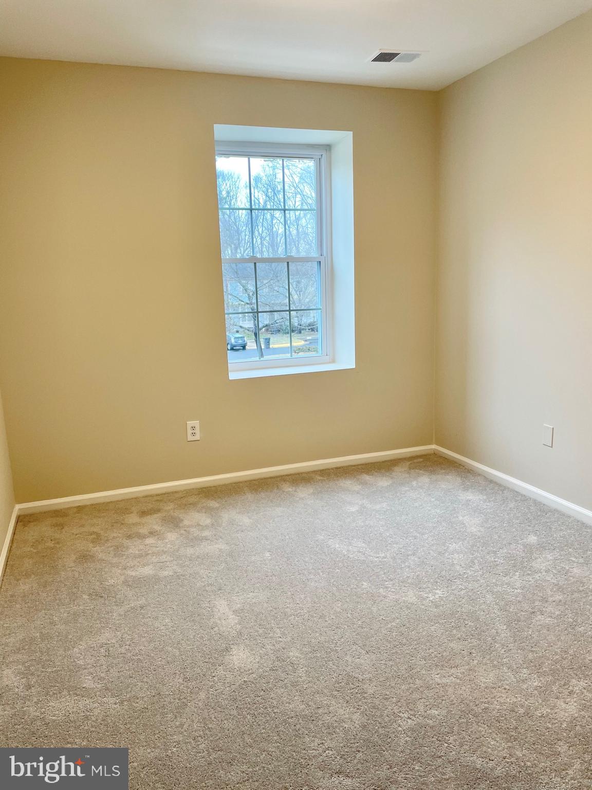 14831 Basingstoke Loop Centreville, VA 20120 - Photo 31 of 36 Bedroom 3