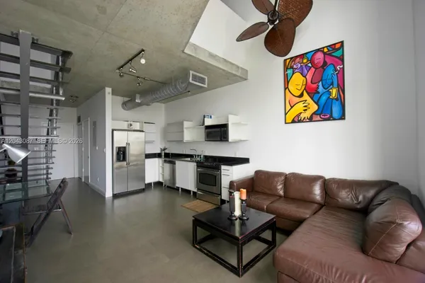 $3,000 | 690 Southwest 1st Court, Unit 2703, Miami, FL 33130