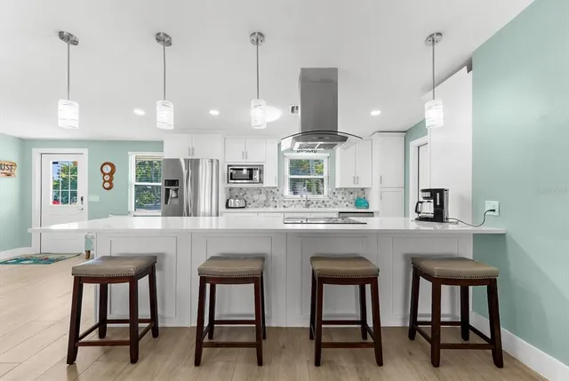 $1,595,000 | 310 66th Street, Holmes Beach, FL 34217