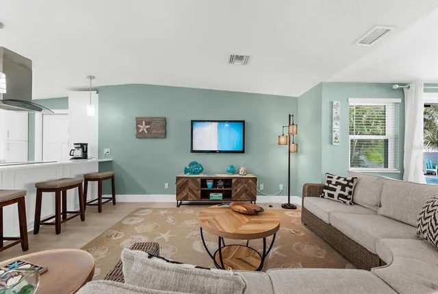 $1,595,000 | 310 66th Street, Holmes Beach, FL 34217