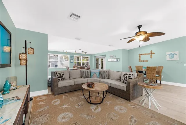 $1,595,000 | 310 66th Street, Holmes Beach, FL 34217