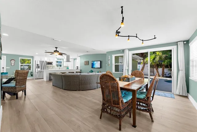 $1,595,000 | 310 66th Street, Holmes Beach, FL 34217