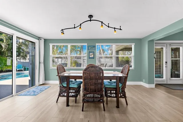 $1,595,000 | 310 66th Street, Holmes Beach, FL 34217