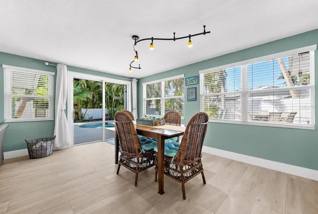 $1,595,000 | 310 66th Street, Holmes Beach, FL 34217