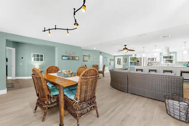 $1,595,000 | 310 66th Street, Holmes Beach, FL 34217