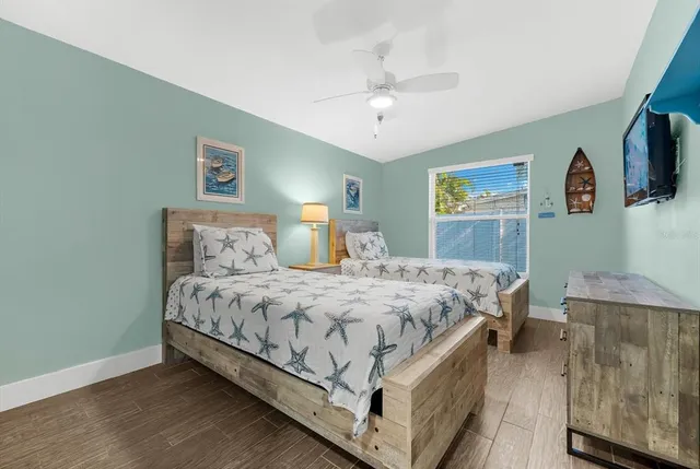 $1,595,000 | 310 66th Street, Holmes Beach, FL 34217