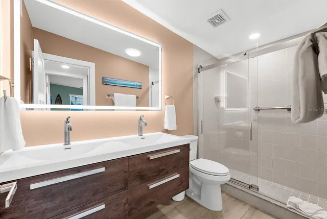 $1,595,000 | 310 66th Street, Holmes Beach, FL 34217