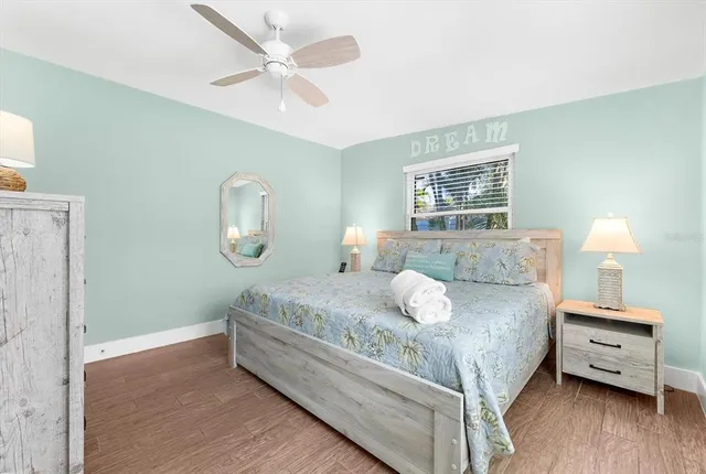 $1,595,000 | 310 66th Street, Holmes Beach, FL 34217