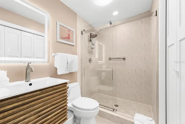 $1,595,000 | 310 66th Street, Holmes Beach, FL 34217