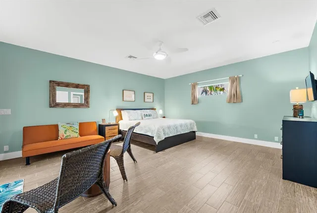 $1,595,000 | 310 66th Street, Holmes Beach, FL 34217