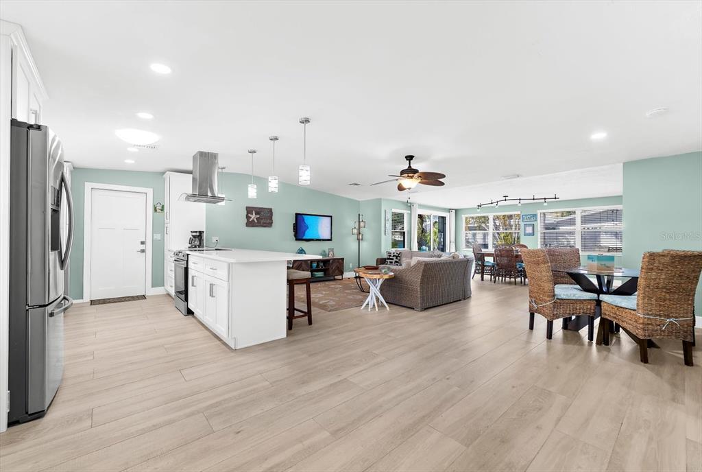 310 66th Street Holmes Beach, FL 34217 - Photo 6 of 63