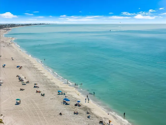 $1,595,000 | 310 66th Street, Holmes Beach, FL 34217