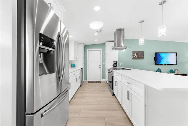 $1,595,000 | 310 66th Street, Holmes Beach, FL 34217