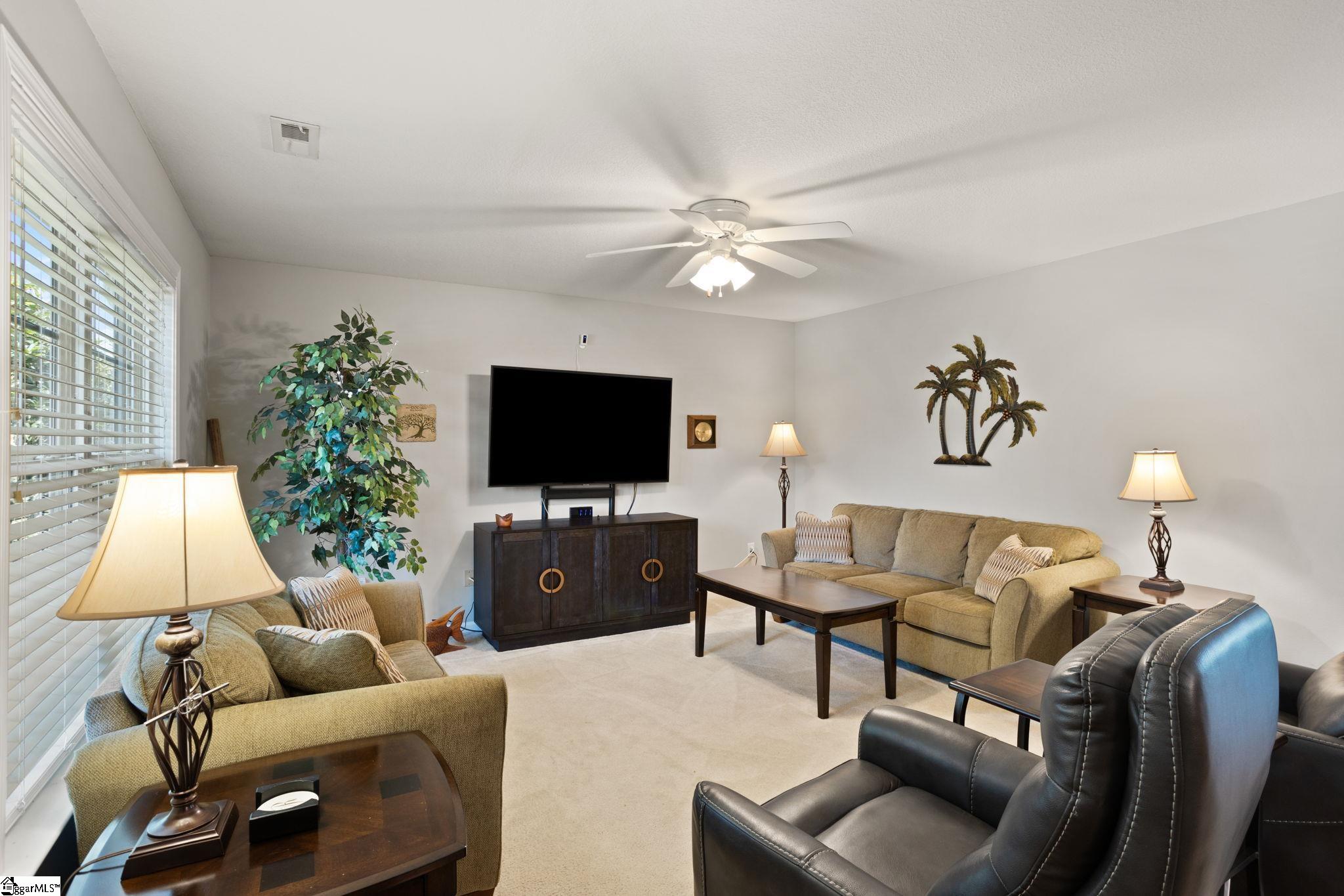233 Sleepy River Road Simpsonville, SC 29681 - Photo 4 of 17 Gallery Image 4