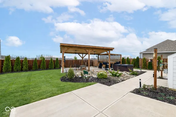 $425,000 | 140 Waterford Court, Pendleton, IN 46064