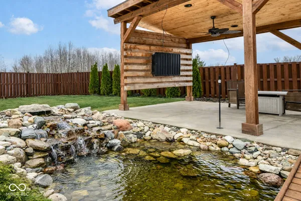 $425,000 | 140 Waterford Court, Pendleton, IN 46064